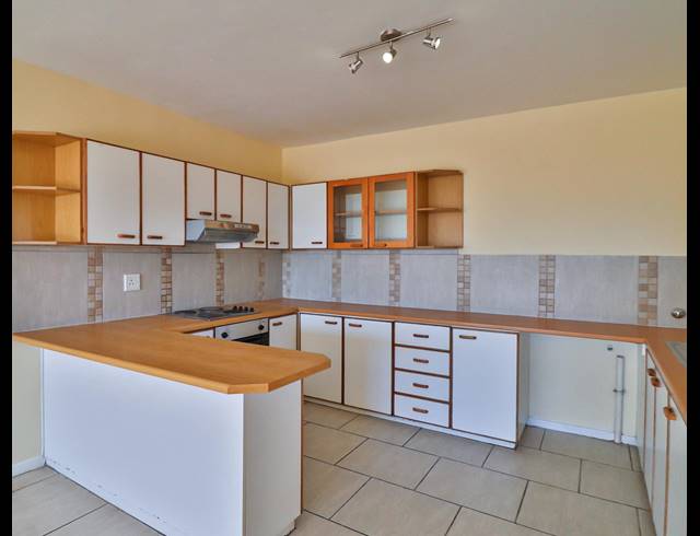 3 BEDROOM APARTMENT RENTED IN SOUTH END